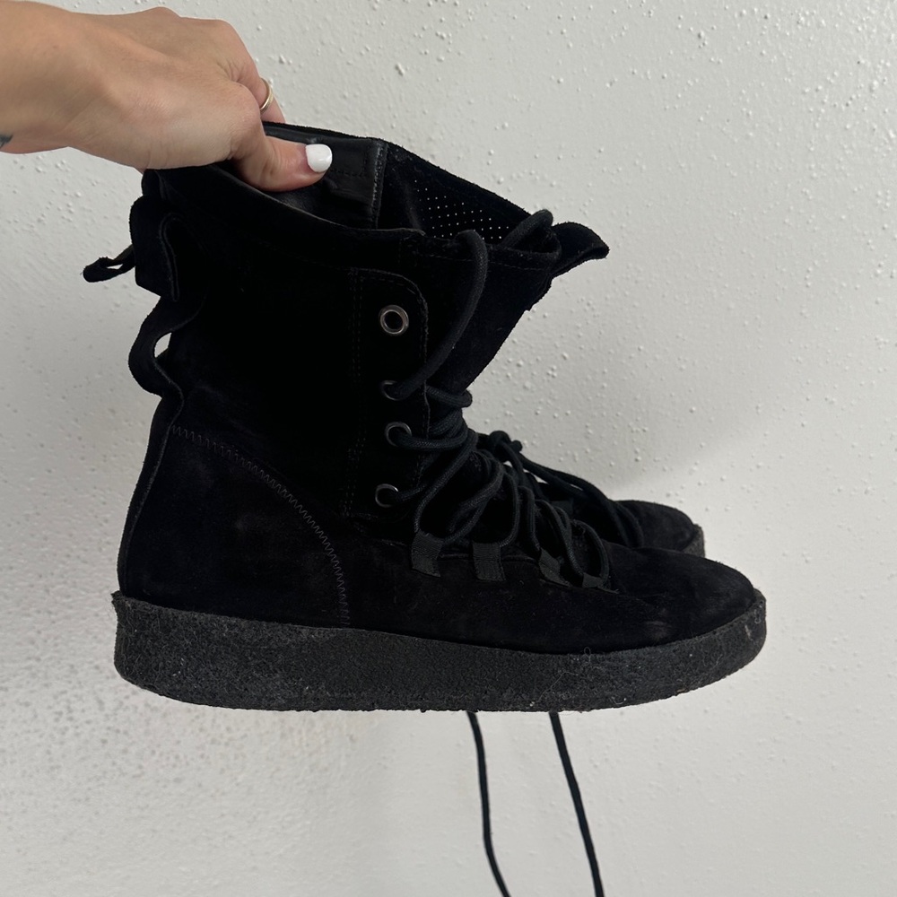 Dusk Boot